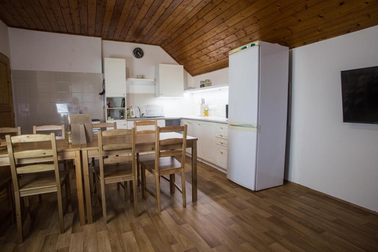 Apartmany Ve Mlejne Cachrov ภายนอก รูปภาพ