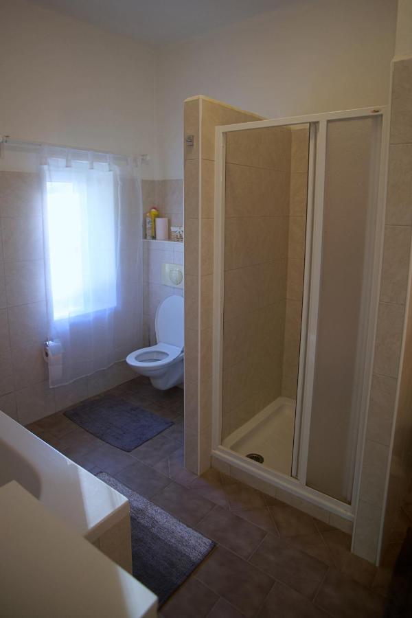 Apartmany Ve Mlejne Cachrov ภายนอก รูปภาพ