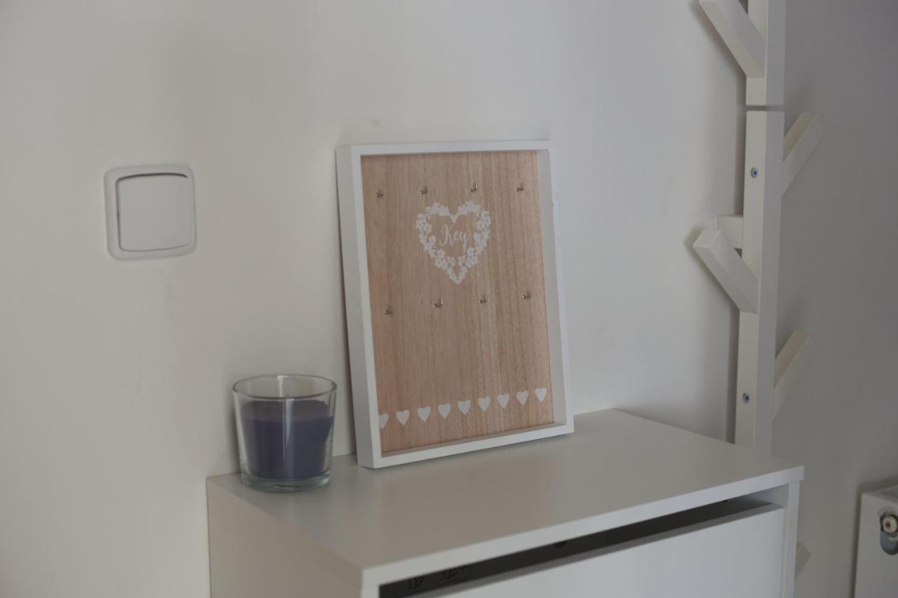 Apartmany Ve Mlejne Cachrov ภายนอก รูปภาพ